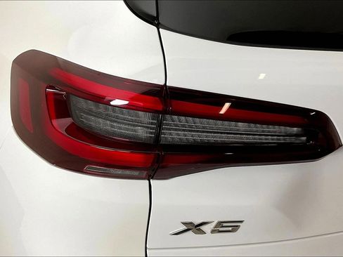 Used 2023 BMW X5 xDrive40i w/ M Sport Package AWD/4WD image 21