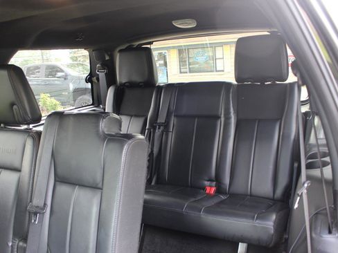 Used 2016 Ford Expedition Platinum AWD/4WD image 36