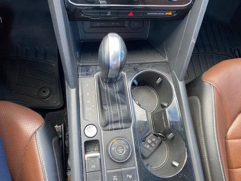 Used 2023 Volkswagen Atlas SEL Premium AWD/4WD image 21