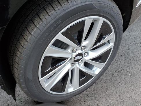 New 2026 Cadillac Vistiq Luxury w/ LPO, Floor Liner Package image 9