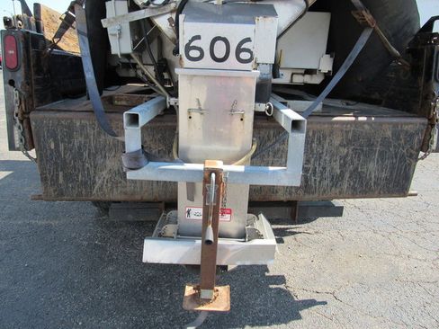 Used 2018 Ford F550 2WD Regular Cab Super Duty w/ Power Equipment Group image 17