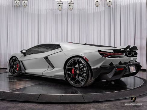 Used 2024 Lamborghini Revuelto AWD/4WD image 15