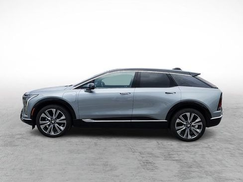 Used 2025 Cadillac Optiq Luxury 2 AWD/4WD image 7