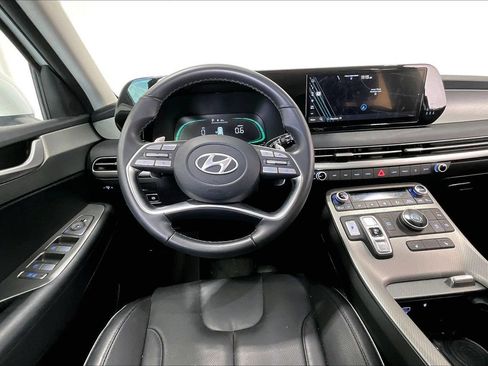 Used 2025 Hyundai Palisade SEL FWD image 14