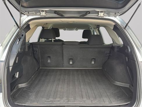 Used 2016 Subaru Outback 2.5i Premium AWD/4WD image 27