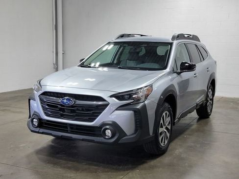 Certified 2025 Subaru Outback Premium w/ Popular Package #1A AWD/4WD image 2