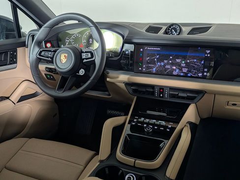 New 2026 Porsche Cayenne Coupe AWD/4WD image 22