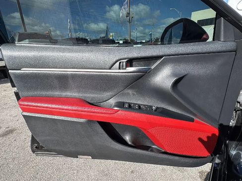 Used 2020 Toyota Camry XSE FWD image 14