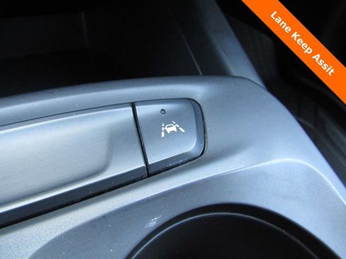 Used 2024 Chevrolet Trax LS w/ LS Convenience Package FWD image 15
