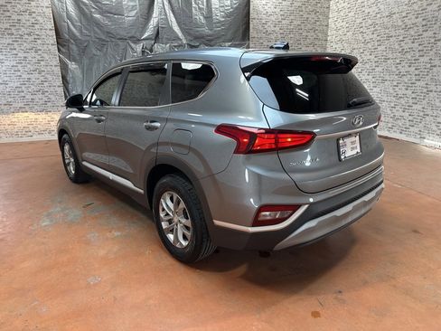 Used 2019 Hyundai Santa Fe SE image 5