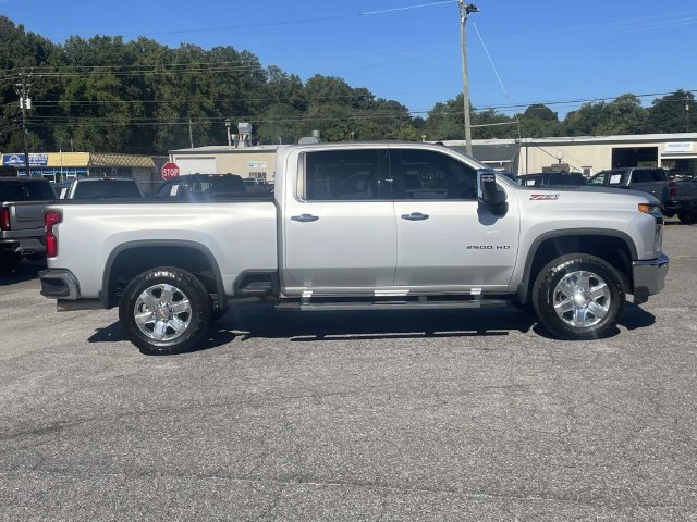 Used 2022 Chevrolet Silverado 2500 LTZ w/ LTZ Plus Package AWD/4WD image 2