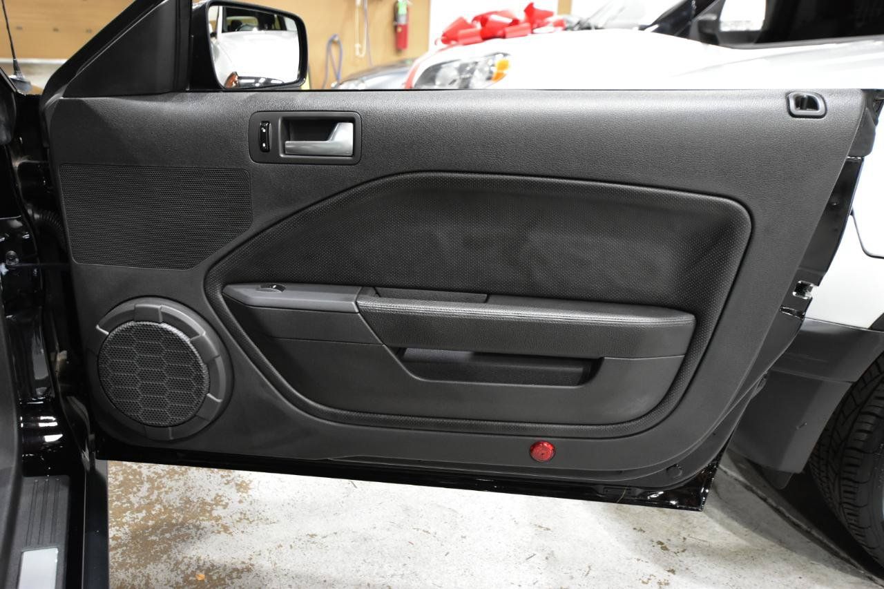 Used 2008 Ford Mustang Shelby GT500 RWD image 28