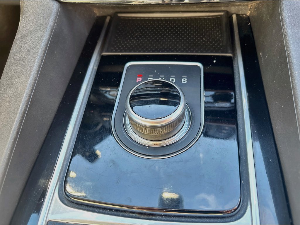 Used 2018 Jaguar F-PACE Prestige AWD/4WD image 16