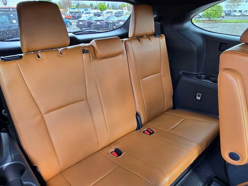 New 2026 Toyota Highlander Platinum image 14