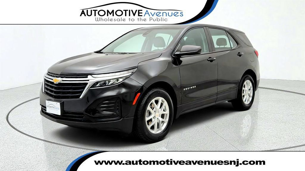 Used 2024 Chevrolet Equinox LS FWD image 1