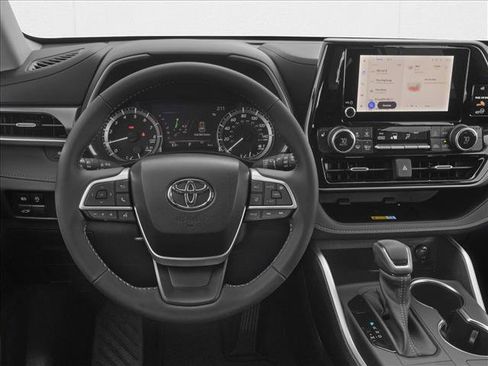New 2026 Toyota Highlander XLE AWD/4WD image 4
