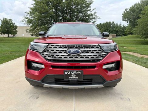Used 2023 Ford Explorer Limited AWD/4WD image 9