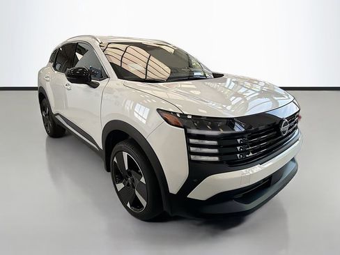 New 2026 Nissan Kicks SR image 1