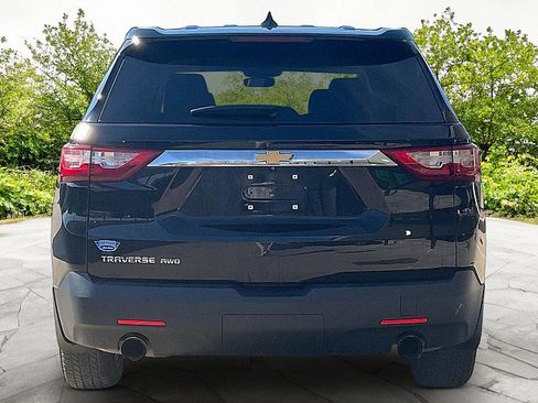 Used 2020 Chevrolet Traverse LS image 5