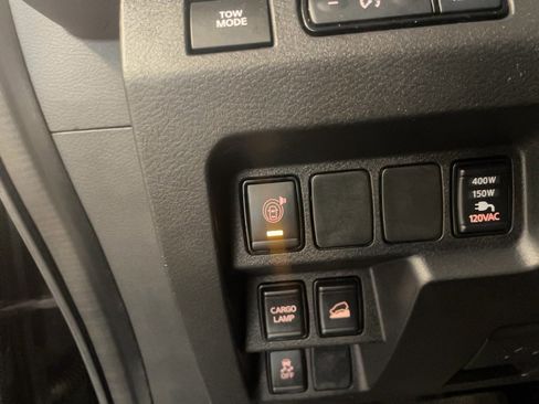 Used 2024 Nissan Frontier SV w/ Technology Package image 10