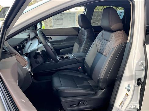 New 2026 Nissan Murano Platinum w/ Cargo Package image 15