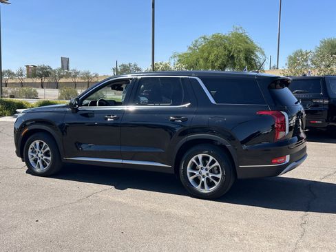 Used 2022 Hyundai Palisade SE FWD image 3