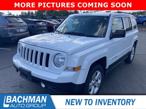 Used 2016 Jeep Patriot Sport w/ Power Value Group AWD/4WD image 2