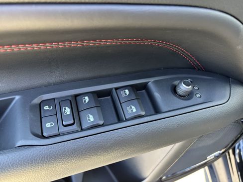 New 2026 Jeep Compass Trailhawk w/ Sun, Sound & Navigation Group AWD/4WD image 10