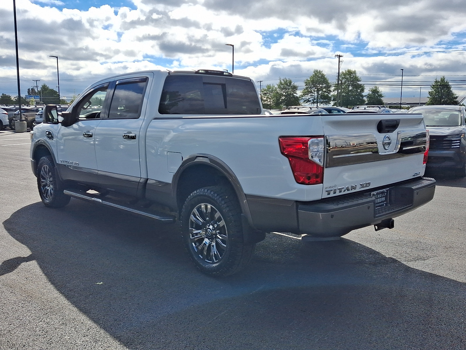Used 2019 Nissan Titan Platinum Reserve w/ Platinum Utility Package AWD/4WD image 5
