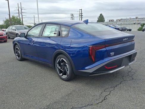 New 2025 Kia K4 EX image 4
