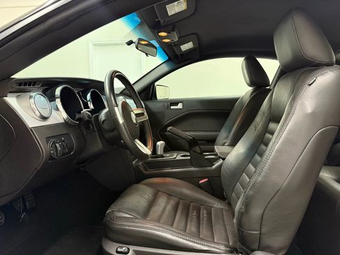 Used 2009 Ford Mustang GT Deluxe image 10