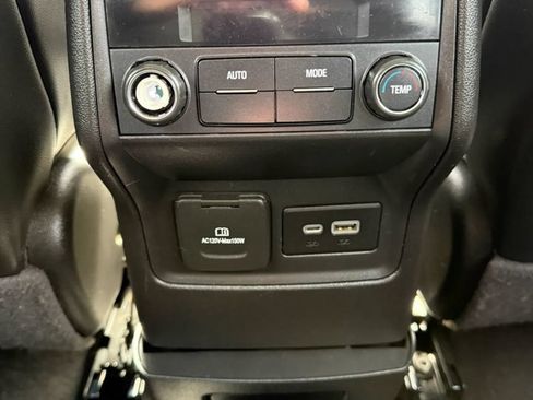 Used 2020 GMC Acadia SLT AWD/4WD image 26