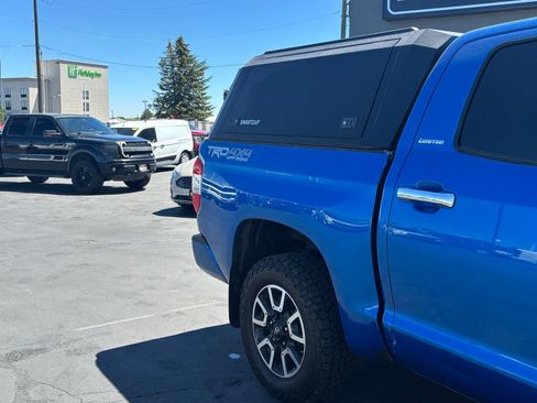 Used 2018 Toyota Tundra Limited w/ Limited Premium Package AWD/4WD image 10