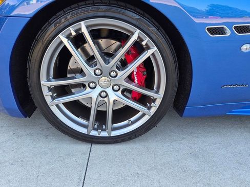 Used 2017 Maserati GranTurismo Sport RWD image 18