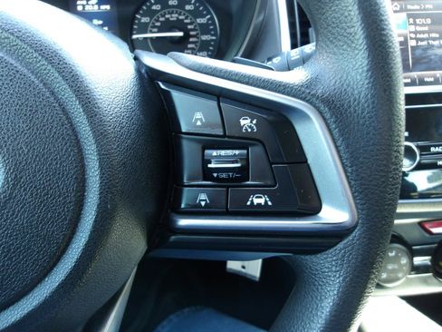Used 2018 Subaru Impreza 2.0i Premium w/ Eyesight & BSD & Rcta AWD/4WD image 17