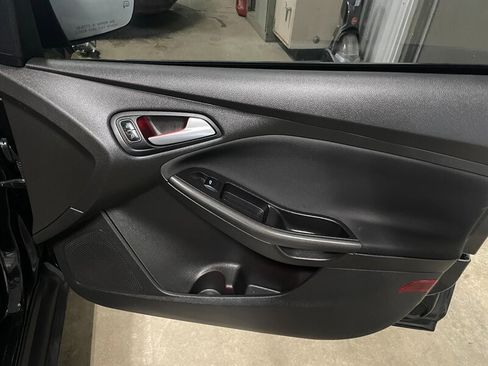 Used 2015 Ford Focus SE w/ Equipment Group 201A image 20