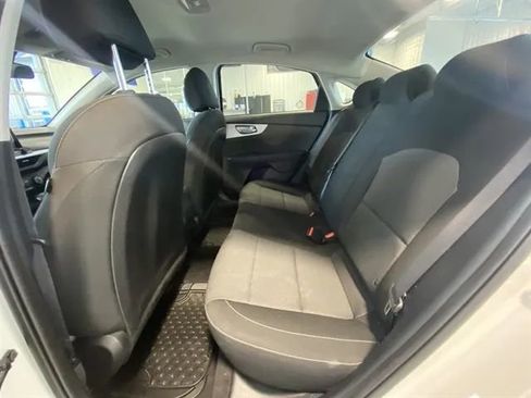 Used 2022 Kia Forte LXS image 12