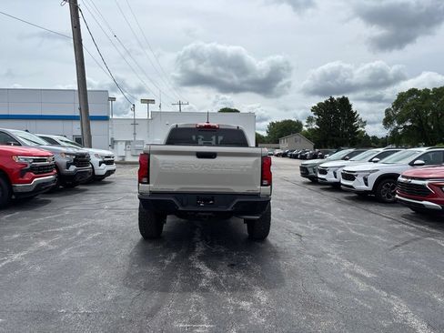 New 2026 Chevrolet Colorado ZR2 w/ Technology Package AWD/4WD image 4