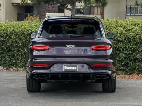 Certified 2022 Bentley Bentayga AWD/4WD image 6