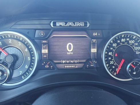 Used 2020 RAM 1500 Laramie AWD/4WD image 17