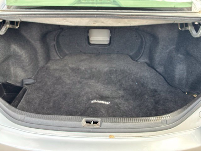 Used 2011 Toyota Camry XLE w/ XLE Extra-Value Pkg #2 FWD image 8