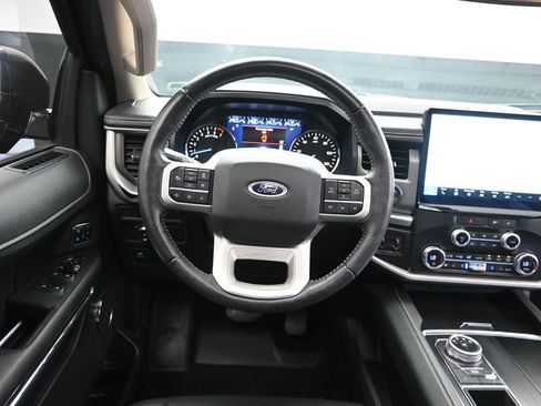 Used 2022 Ford Expedition XLT RWD image 31
