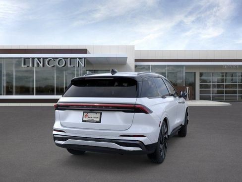 New 2026 Lincoln Nautilus Reserve w/ Jet Appearance Package AWD/4WD image 9