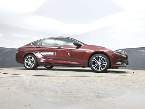 Used 2018 Buick Regal Essence w/ Driver Confidence Package #1 image 50