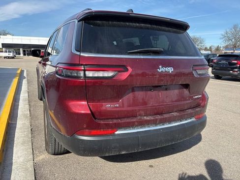 Used 2023 Jeep Grand Cherokee L Laredo image 9