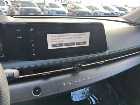 Used 2024 Nissan Ariya AWD image 29