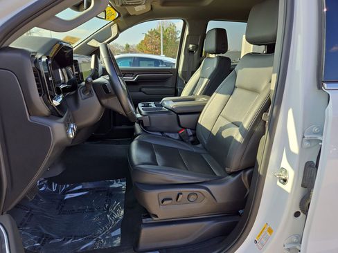 Used 2024 GMC Sierra 1500 SLT image 10