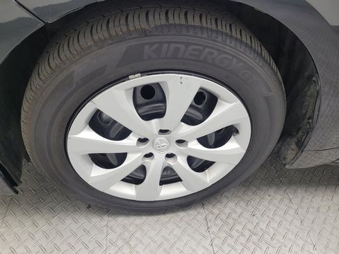 Used 2024 Toyota Corolla LE FWD image 30