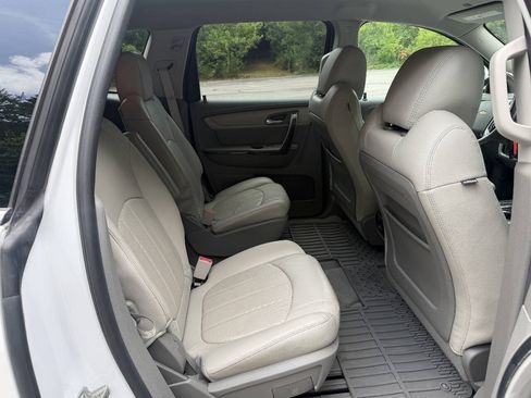 Used 2016 Chevrolet Traverse LTZ FWD image 14
