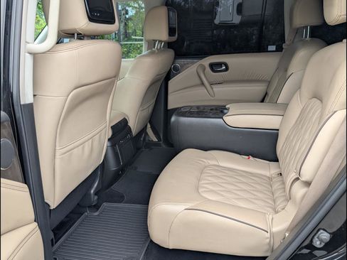 Used 2022 Nissan Armada Platinum w/ Captain's Chairs Package RWD image 17
